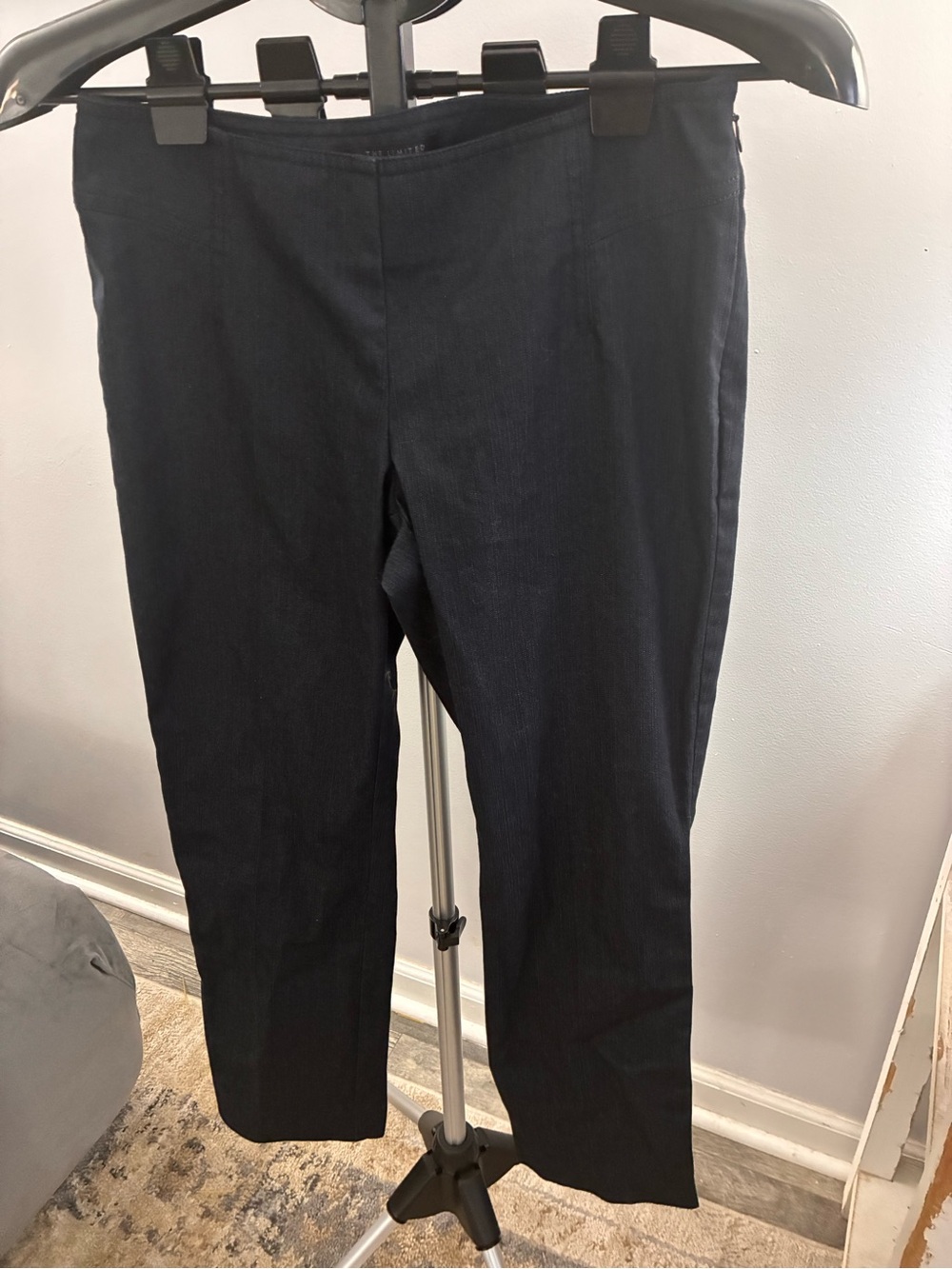 The Limited Women's Black Ankle-Length Cropped Pants